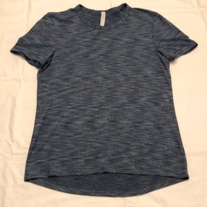 Lululemon shirt sleeve shirt size S
